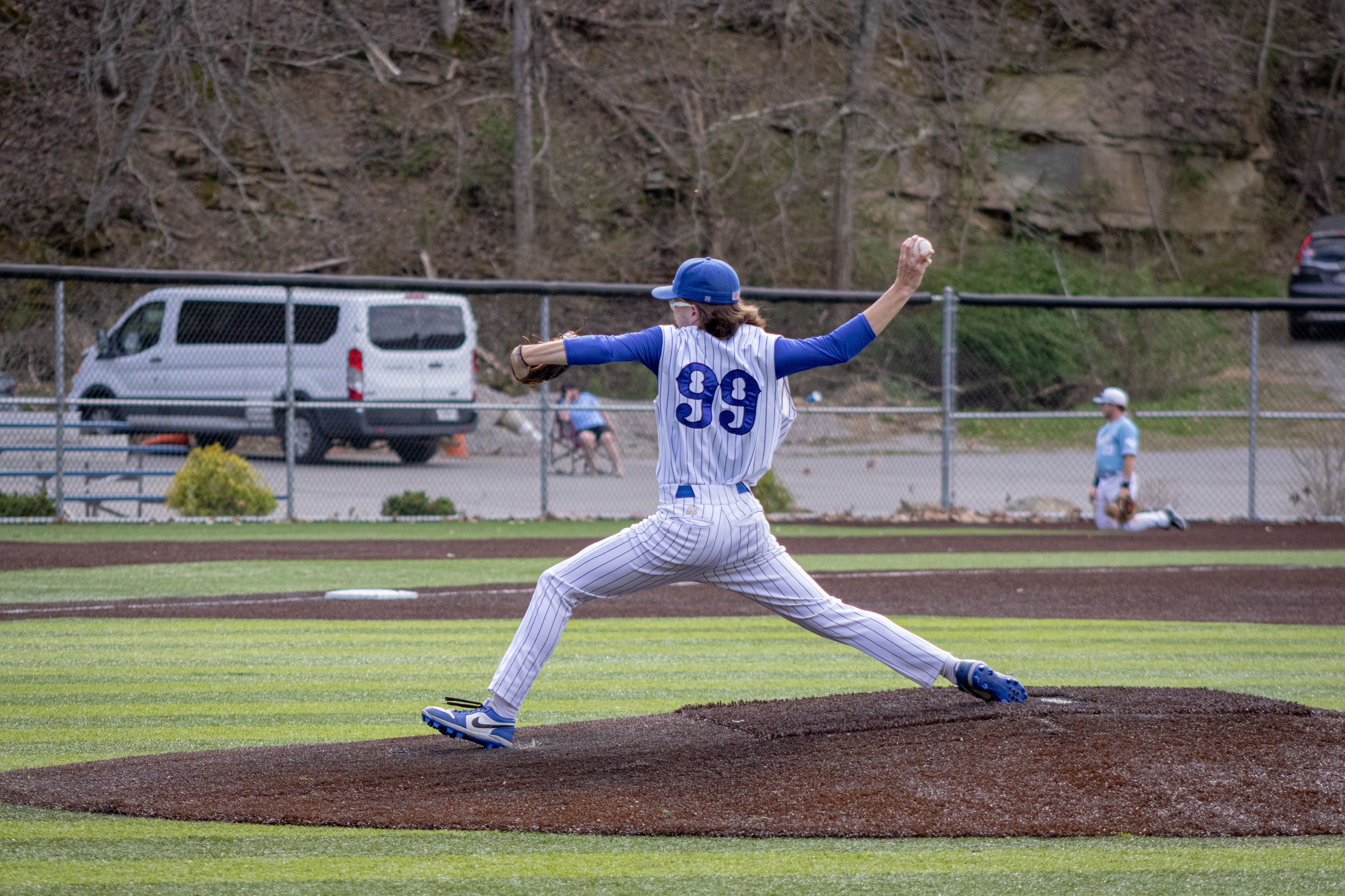 Baseball splits with UC Clermont, earns 30th victory of the season  &nbsp;